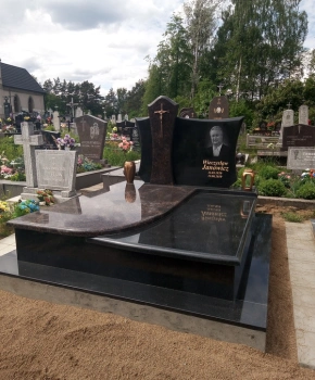 Памятник двойной 155